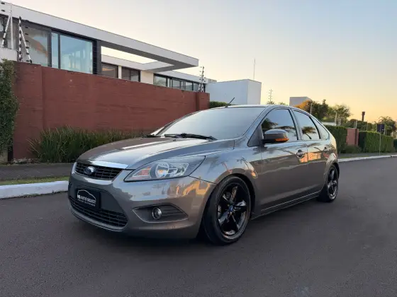 FORD FOCUS 1.6 8V GASOLINA 4P MANUAL FORD FOCUS 1.6 8V GASOLINA 4P MANUAL