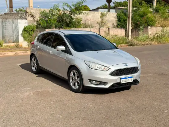 FORD FOCUS 2.0 SE PLUS 16V FLEX 4P POWERSHIFT FORD FOCUS 2.0 SE PLUS 16V FLEX 4P POWERSHIFT