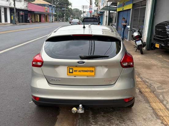 FORD-FOCUS-2.0 SE 16V FLEX 4P POWERSHIFT FORD-FOCUS-2015