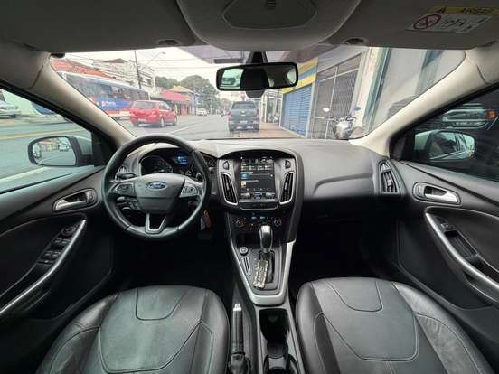 FORD-FOCUS-2.0 SE 16V FLEX 4P POWERSHIFT FORD-FOCUS-2015