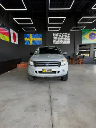 FORD RANGER 2.5 XLS 4X2 CD 16V FLEX 4P MANUAL FORD RANGER 2.5 XLS 4X2 CD 16V FLEX 4P MANUAL