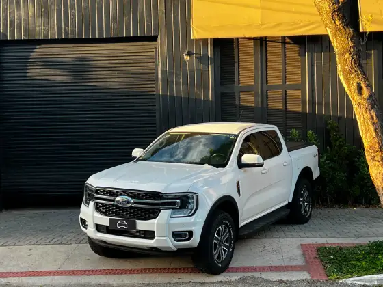 FORD RANGER 3.0 V6 TURBO DIESEL CD XLT 4X4 AUTOMÁTICO FORD RANGER 3.0 V6 TURBO DIESEL CD XLT 4X4 AUTOMÁTICO