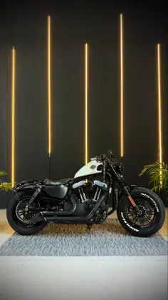 HARLEY-DAVIDSON SPORTSTER FORTY-EIGHT HARLEY-DAVIDSON SPORTSTER FORTY-EIGHT