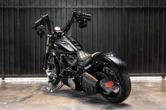 HARLEY-DAVIDSON-SOFTAIL BLACKLINE-2012