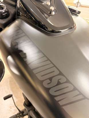 HARLEY-DAVIDSON-SOFTAIL FAT BOB 107-2018