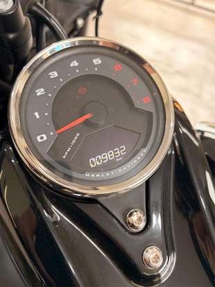HARLEY-DAVIDSON-SOFTAIL FAT BOB 107-2018