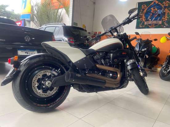 HARLEY-DAVIDSON-SOFTAIL FXDR 114-2019