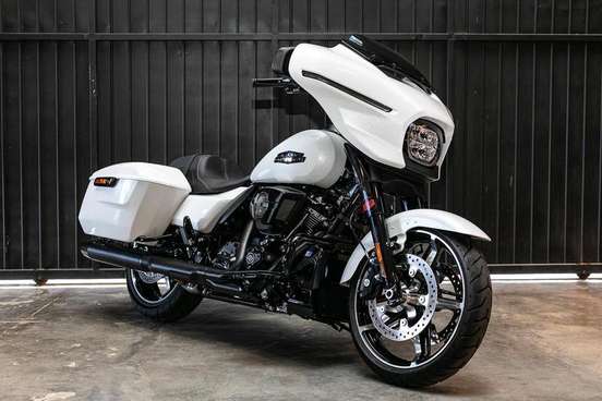 HARLEY-DAVIDSON-STREET GLIDE-2024