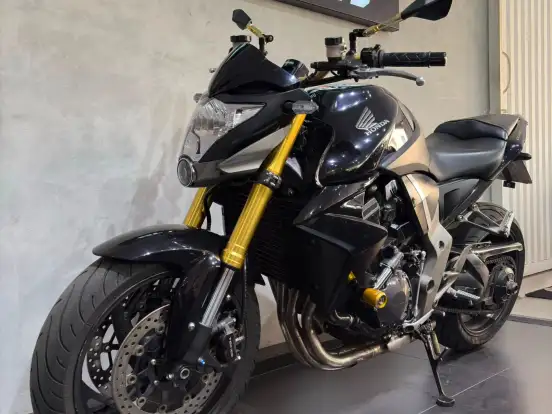 HONDA-CB 1000R HONDA-CB 1000R-2013