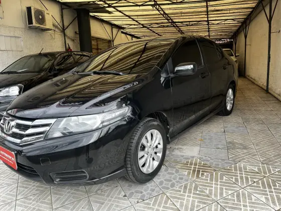 HONDA CITY 1.5 LX 16V FLEX 4P MANUAL HONDA CITY 1.5 LX 16V FLEX 4P MANUAL