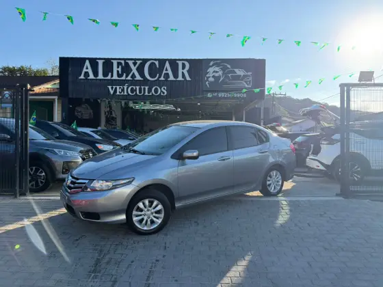 HONDA CITY 1.5 LX 16V FLEX 4P MANUAL HONDA CITY 1.5 LX 16V FLEX 4P MANUAL