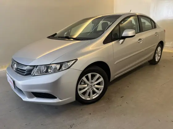 HONDA CIVIC 1.8 LXS 16V FLEX 4P MANUAL HONDA CIVIC 1.8 LXS 16V FLEX 4P MANUAL