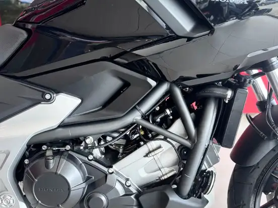 HONDA-NC 750X HONDA-NC 750X-2015