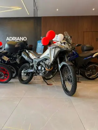 HONDA XRE 300 SAHARA ADVENTURE HONDA XRE 300 SAHARA ADVENTURE