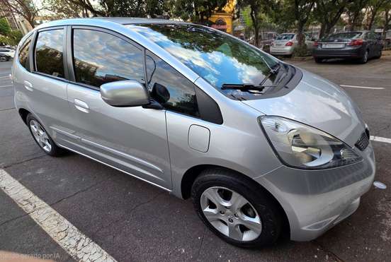 HONDA-FIT-2011