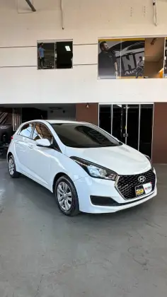 HYUNDAI HB20 1.0 COMFORT 12V FLEX 4P MANUAL HYUNDAI HB20 1.0 COMFORT 12V FLEX 4P MANUAL