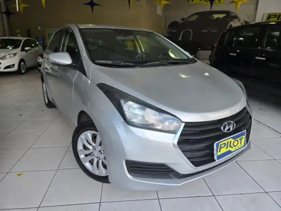 HYUNDAI HB20 1.6 COMFORT PLUS 16V FLEX 4P MANUAL HYUNDAI HB20 1.6 COMFORT PLUS 16V FLEX 4P MANUAL
