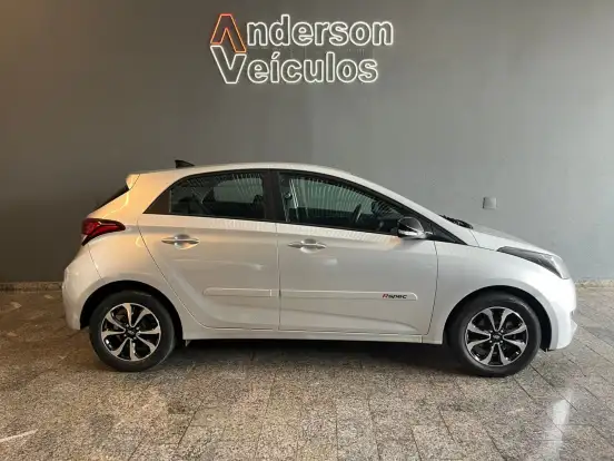 HYUNDAI-HB20-1.6 R SPEC 16V FLEX 4P AUTOMÁTICO HYUNDAI-HB20-2017