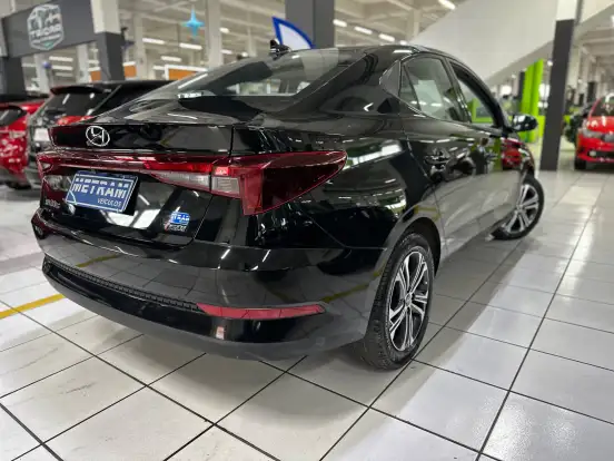 HYUNDAI-HB20S-2023