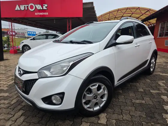 HYUNDAI HB20X 1.6 16V STYLE FLEX 4P AUTOMÁTICO HYUNDAI HB20X 1.6 16V STYLE FLEX 4P AUTOMÁTICO