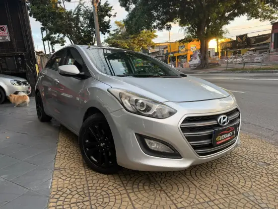 HYUNDAI I30 1.8 MPI 16V GASOLINA 4P AUTOMATICO HYUNDAI I30 1.8 MPI 16V GASOLINA 4P AUTOMATICO