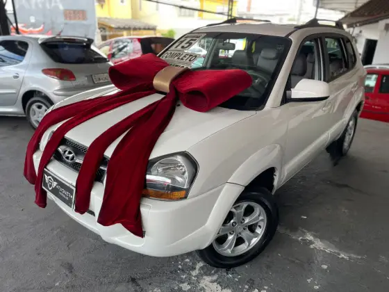 HYUNDAI TUCSON 2.0 MPFI GLS 16V 143CV 2WD FLEX 4P AUTOMÁTICO HYUNDAI TUCSON 2.0 MPFI GLS 16V 143CV 2WD FLEX 4P AUTOMÁTICO