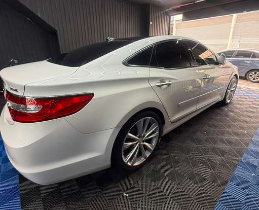 HYUNDAI-AZERA-2014