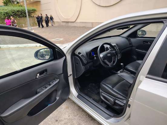 HYUNDAI-I30-2.0 MPFI GLS 16V GASOLINA 4P AUTOMÁTICO HYUNDAI-I30-2011
