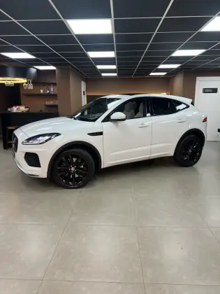 JAGUAR F-PACE 2.0 16V INGENIUM PRESTIGE AWD 4P AUTOMÁTICO JAGUAR F-PACE 2.0 16V INGENIUM PRESTIGE AWD 4P AUTOMÁTICO