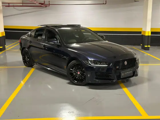 JAGUAR XE 2.0 16V INGENIUM P250 GASOLINA R-SPORT 4P AUTOMÁTICO JAGUAR XE 2.0 16V INGENIUM P250 GASOLINA R-SPORT 4P AUTOMÁTICO