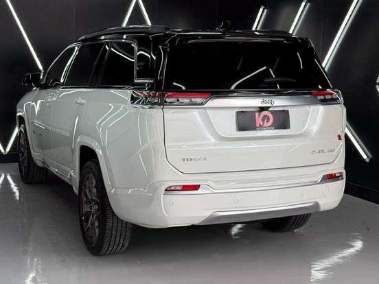 JEEP-COMMANDER-2023