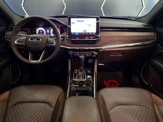 JEEP-COMMANDER-2023