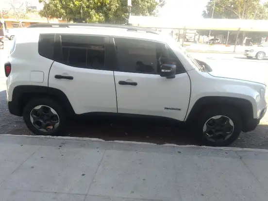 JEEP-RENEGADE-2020