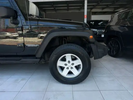 JEEP-WRANGLER-3.8 UNLIMITED SPORT 4X4 V6 12V GASOLINA 4P AUTOMATICO JEEP-WRANGLER-2010