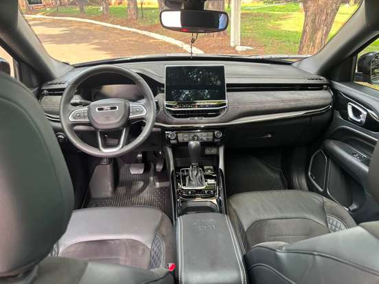 JEEP-COMMANDER-2.0 HURRICANE 4 TURBO GASOLINA BLACKHAWK AT9 JEEP-COMMANDER-2024