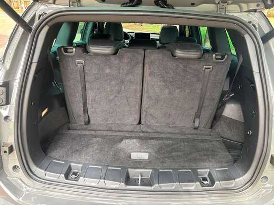 JEEP-COMMANDER-2.0 HURRICANE 4 TURBO GASOLINA BLACKHAWK AT9 JEEP-COMMANDER-2024