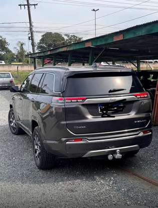 JEEP-COMMANDER-2021