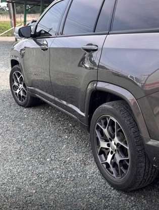 JEEP-COMMANDER-2021
