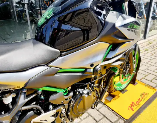 KAWASAKI-Z500 SE-2025