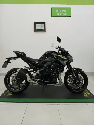 KAWASAKI Z900 KAWASAKI Z900