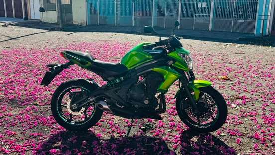 KAWASAKI-ER-6N-2013