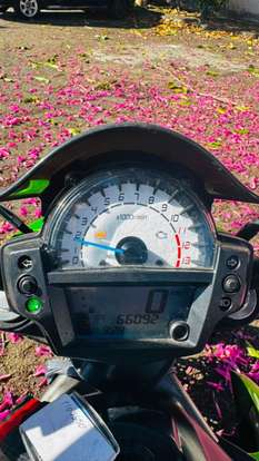 KAWASAKI-ER-6N-2013