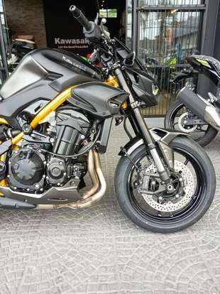 KAWASAKI-Z900-2026