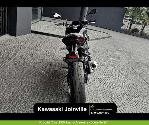 KAWASAKI-Z900-2026