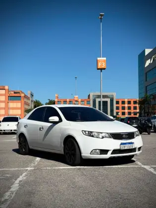 KIA CERATO 1.6 SX3 16V GASOLINA 4P AUTOMÁTICO