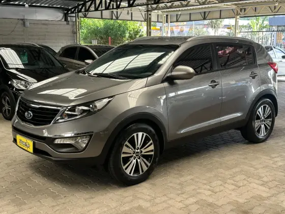 KIA SPORTAGE 2.0 LX 4X2 16V FLEX 4P AUTOMÁTICO KIA SPORTAGE 2.0 LX 4X2 16V FLEX 4P AUTOMÁTICO