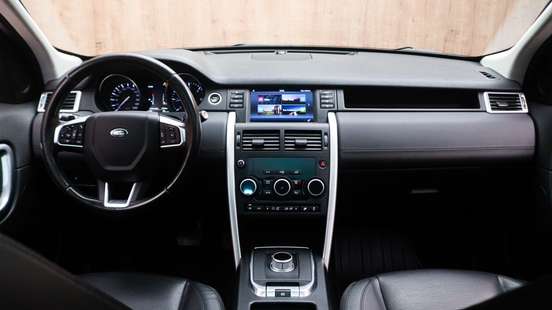 LAND ROVER-DISCOVERY SPORT-2016