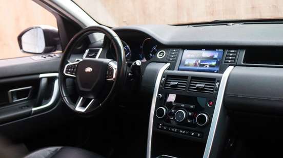 LAND ROVER-DISCOVERY SPORT-2016