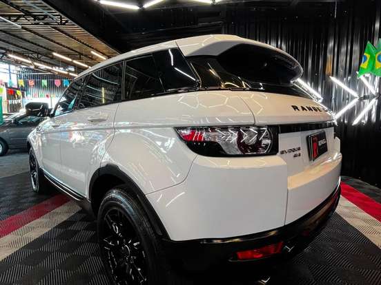 LAND ROVER-RANGE ROVER EVOQUE-2.0 PURE 4WD 16V GASOLINA 4P AUTOMÁTICO LAND ROVER-RANGE ROVER EVOQUE-2011