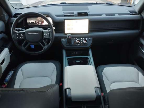 LAND ROVER-DEFENDER-2024